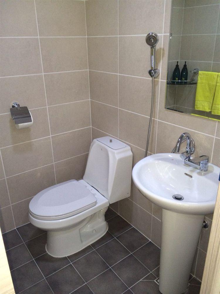 24 Guesthouse Myeongdong Avenue Seoul Bagian luar foto