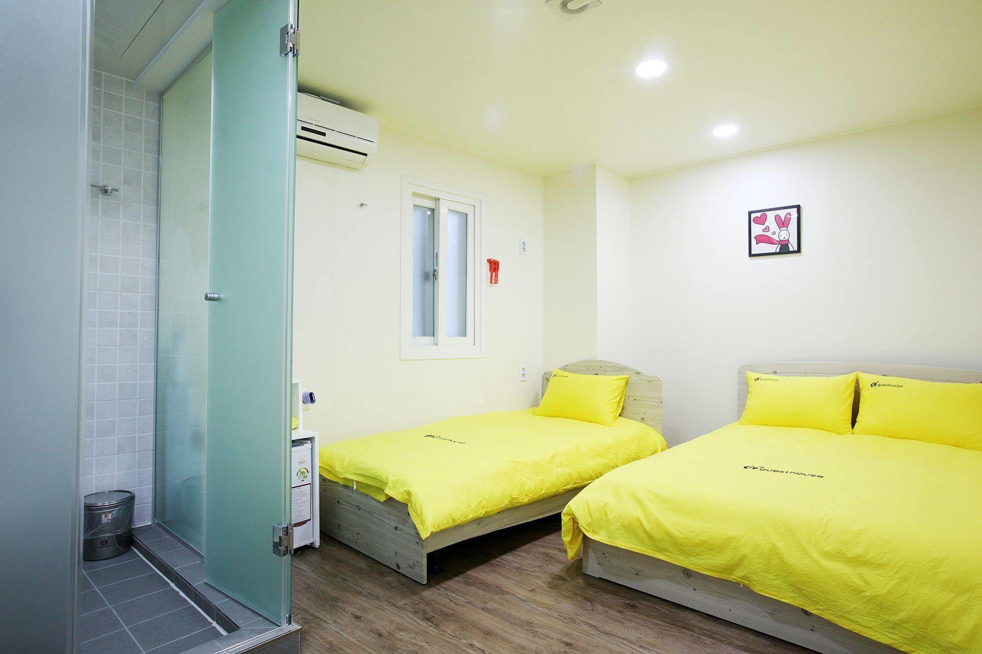 24 Guesthouse Myeongdong Avenue Seoul Bagian luar foto